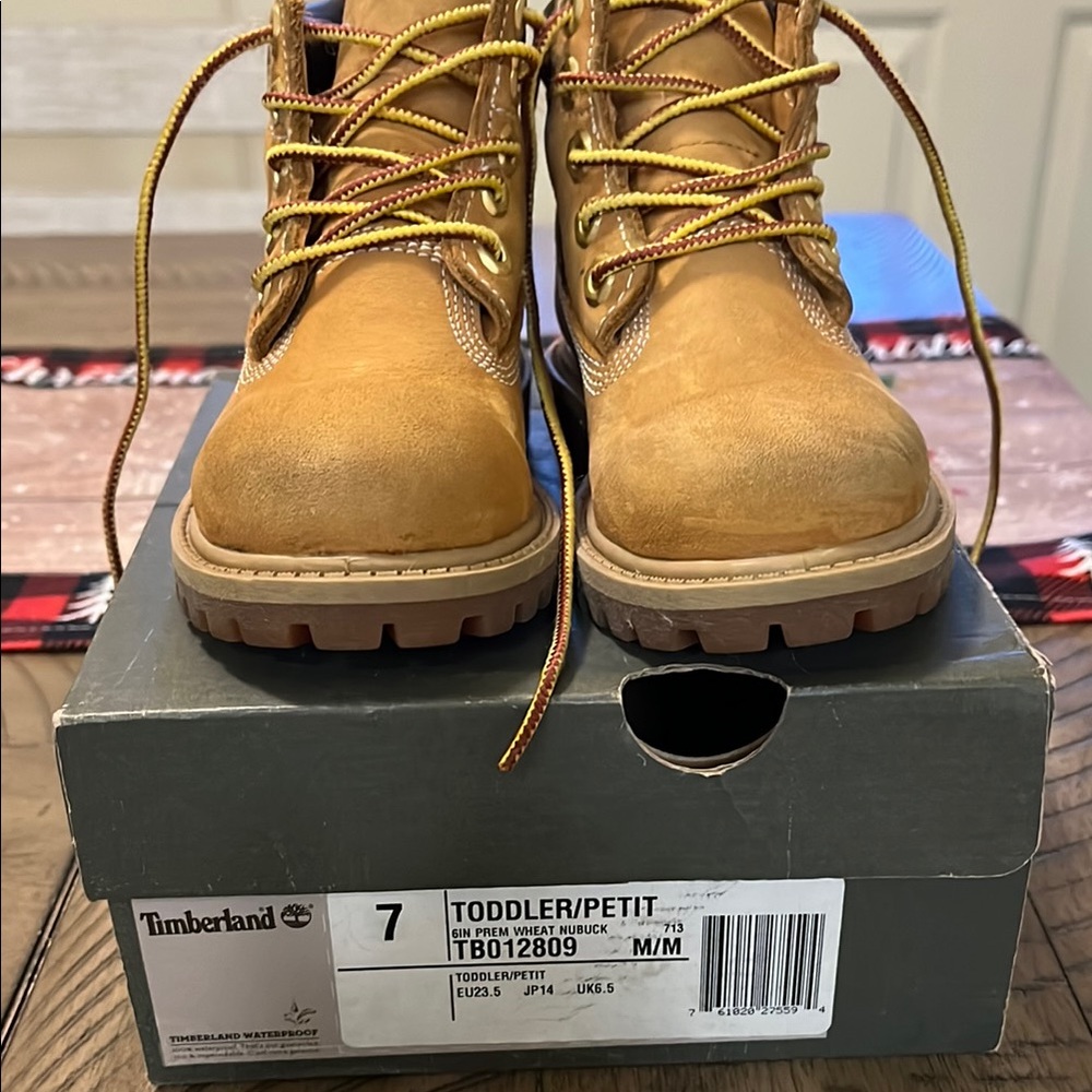 Timberland Toddler Wheat Boots Size 7